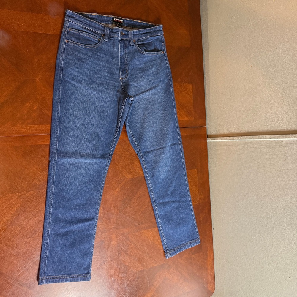 Kirkland Signature Mens Blue Denim Jeans 34x32 Medium Wash Straight Leg Stretch